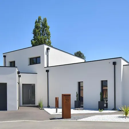 Aux Portes Du Mans Evenements Circuits Du Mans Privat bolig Rouillon